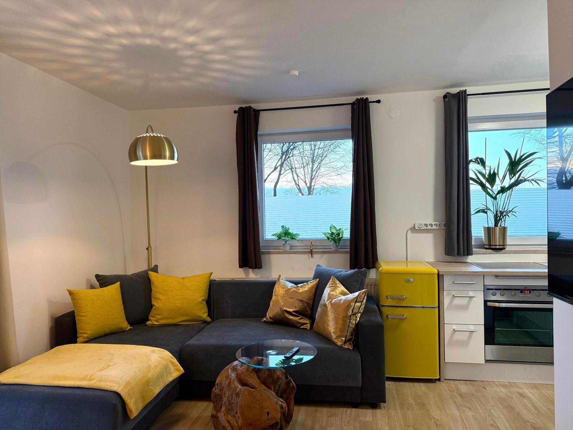 Yay - 65M2 Apartment Am Bahnhof - Smart Tv - Internet - Kaffee - Waschmaschine - Trockner Mühldorf Eksteriør billede