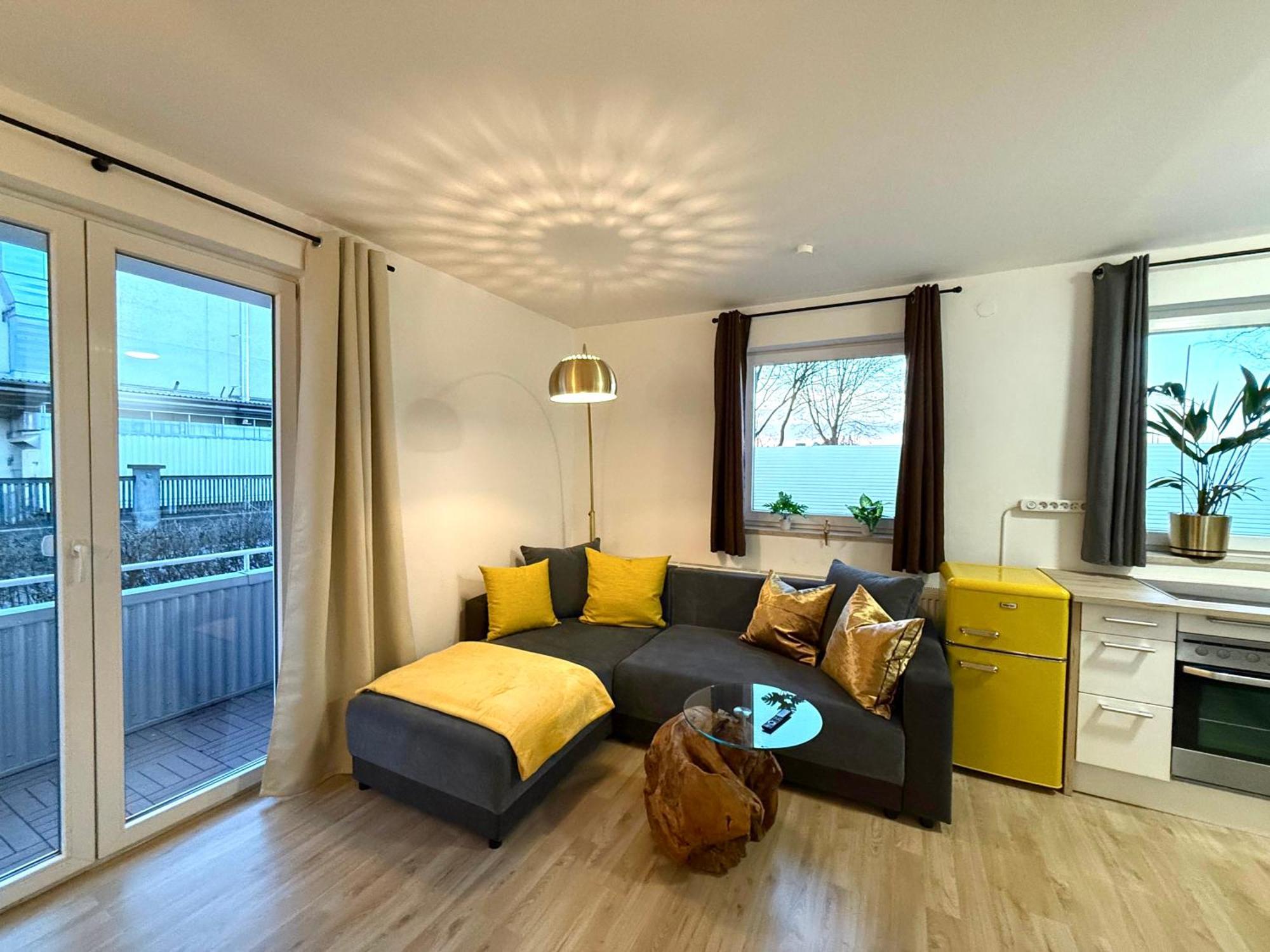 Yay - 65M2 Apartment Am Bahnhof - Smart Tv - Internet - Kaffee - Waschmaschine - Trockner Mühldorf Eksteriør billede