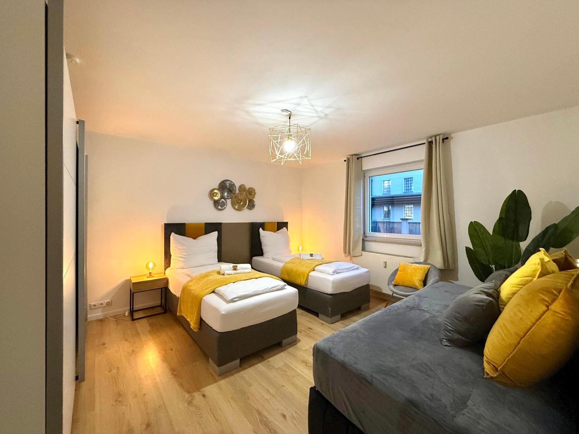 Yay - 65M2 Apartment Am Bahnhof - Smart Tv - Internet - Kaffee - Waschmaschine - Trockner Mühldorf Eksteriør billede